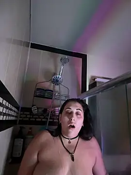 Snapshot of ThicBunz chatting on 09.11.25 ThicBunz online show from 09.11.25