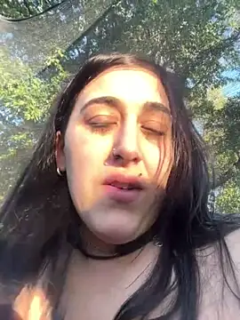 Snapshot of ThicBunz chatting on 09.20.25 ThicBunz online show from 09.20.25