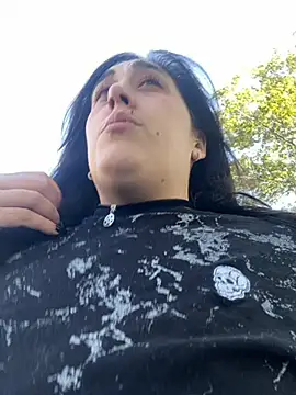 Snapshot of ThicBunz chatting on 09.22.25 ThicBunz online show from 09.22.25