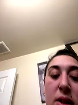 Snapshot of ThicBunz chatting on 10.13.25 ThicBunz online show from 10.13.25