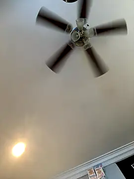 Snapshot of ThicBunz chatting on 10.20.25 ThicBunz online show from 10.20.25