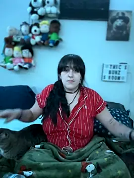 Snapshot of ThicBunz chatting on 10.25.25 ThicBunz online show from 10.25.25