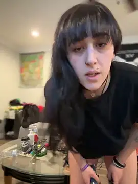 Snapshot of ThicBunz chatting on 11.05.25 ThicBunz online show from 11.05.25