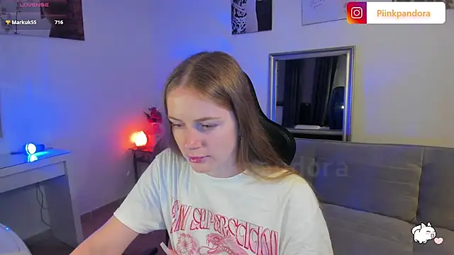 Piinkpandora online show from 10.06.25