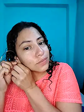 Snapshot of aixa_15 chatting on 05.12.26 aixa 15 online show from 05.12.26