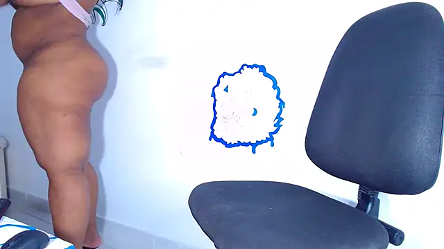 Snapshot of Megaanfox chatting on 02.27.25 Megaanfox online show from 02.27.25