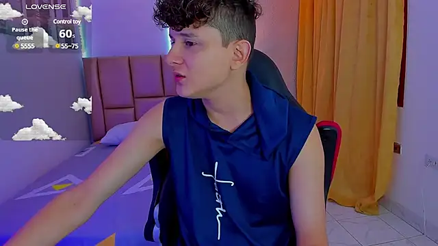 Snapshot of Nathan_Bluee chatting on 12.13.24 Nathan Bluee online show from 12.13.24