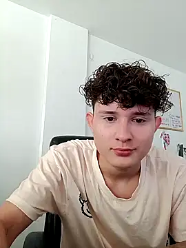 Snapshot of Nathan_Bluee chatting on 12.24.24 Nathan Bluee online show from 12.24.24