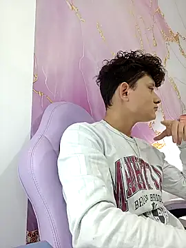 Snapshot of Nathan_Bluee chatting on 01.14.25 Nathan Bluee online show from 01.14.25