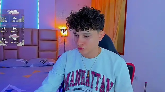 Snapshot of Nathan_Bluee chatting on 02.24.25 Nathan Bluee online show from 02.24.25