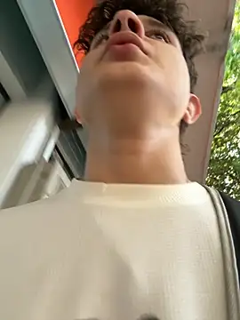 Snapshot of Nathan_Bluee chatting on 09.19.25 Nathan Bluee online show from 09.19.25