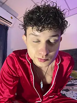 Snapshot of Nathan_Bluee chatting on 11.06.25 Nathan Bluee online show from 11.06.25