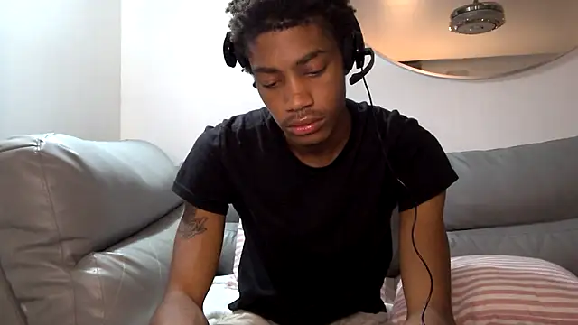 Skinnyblackman online show from 10.10.25