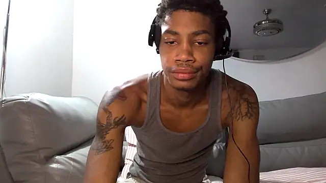 Skinnyblackman online show from 10.13.25