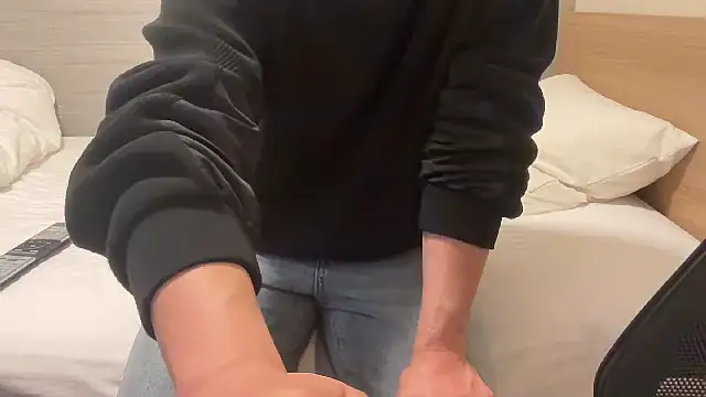 atom0407 online show from 11.05.25