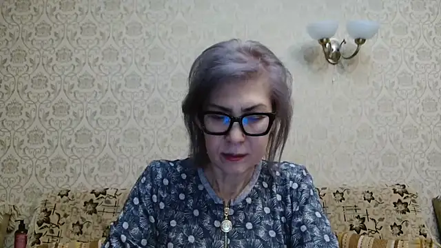 Snapshot of Elegant00Lady chatting on 10.07.25 Elegant00Lady online show from 10.07.25