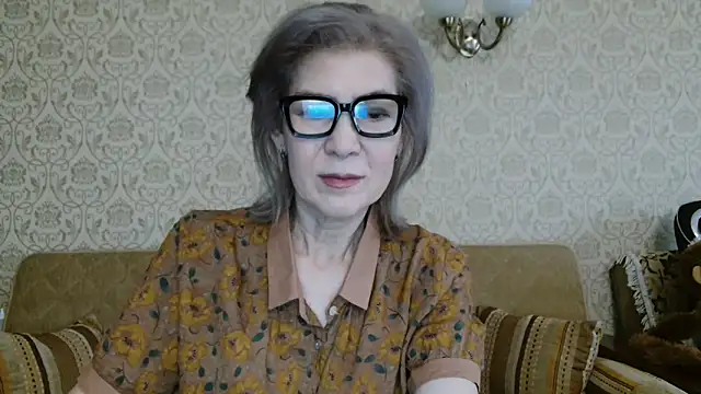 Snapshot of Elegant00Lady chatting on 11.03.25 Elegant00Lady online show from 11.03.25