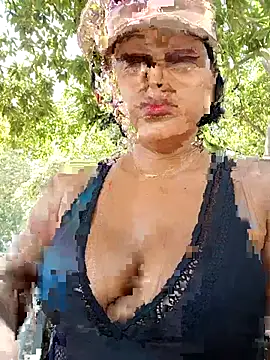 anaesca online show from 09.13.25