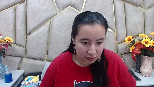 NaomyPrinces online show from 02.13.25