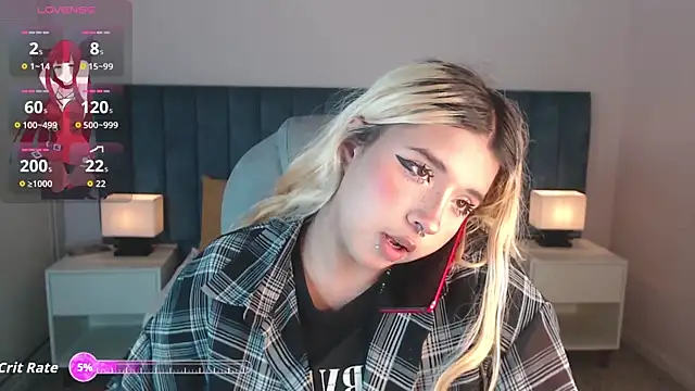 Snapshot of april_bunnyy chatting on 10.16.25 april bunnyy online show from 10.16.25