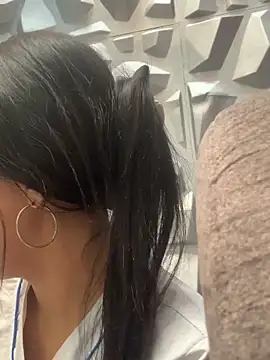 Larabrooks online show from 10.01.25