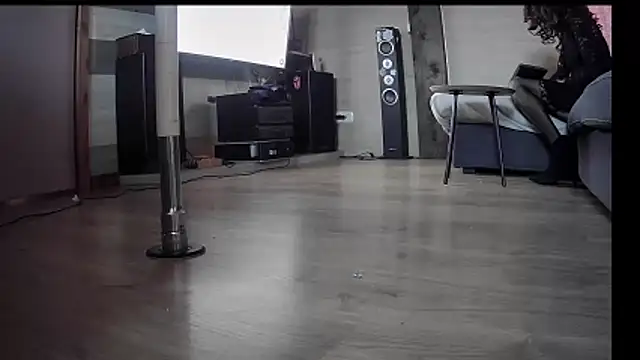 Snapshot of FLakiReve chatting on 11.13.25 FLakiReve online show from 11.13.25