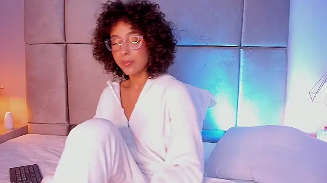 OSHUN  online show from 02.03.25