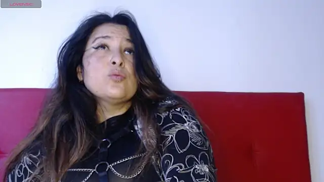 amydeepqueen online show from 12.12.24