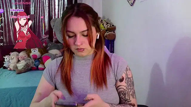 lucycherry   online show from 12.04.25