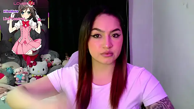 Snapshot of lucycherry__ chatting on 02.19.26 lucycherry online show from 02.19.26