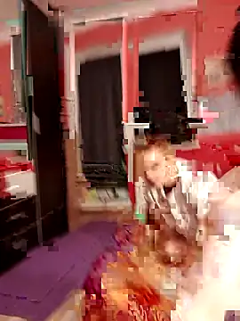 Moon Lollie  online show from 09.13.25