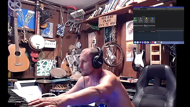 Snapshot of itsjameswebbscope chatting on 09.27.25 itsjameswebbscope online show from 09.27.25