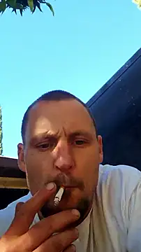 Snapshot of itsjameswebbscope chatting on 10.16.25 itsjameswebbscope online show from 10.16.25