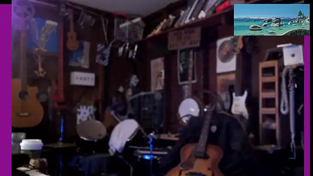 Snapshot of itsjameswebbscope chatting on 10.25.25 itsjameswebbscope online show from 10.25.25