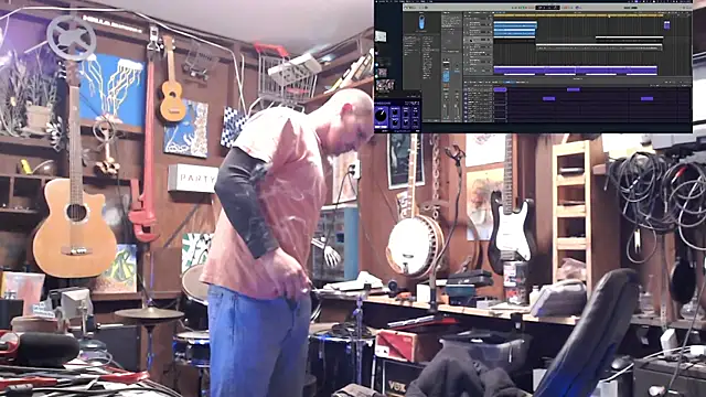 Snapshot of itsjameswebbscope chatting on 11.02.25 itsjameswebbscope online show from 11.02.25