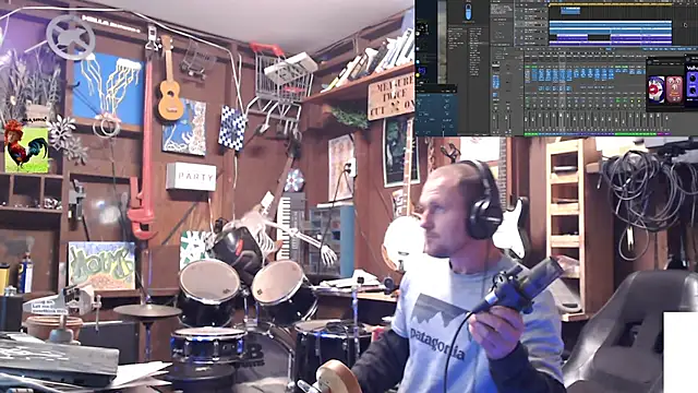 Snapshot of itsjameswebbscope chatting on 11.06.25 itsjameswebbscope online show from 11.06.25