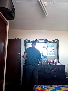 adriel perez online show from 10.21.25