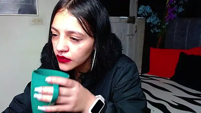 Violettasquirt online show from 02.17.26