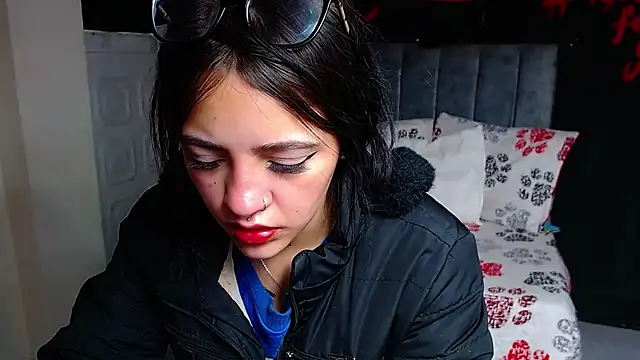 Violettasquirt online show from 03.31.26