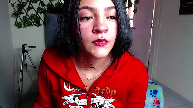 Snapshot of Violettasquirt chatting on 07.21.26 Violettasquirt online show from 07.21.26