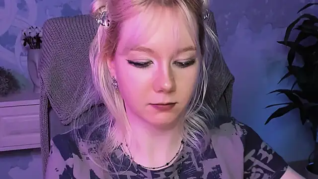 Snapshot of NancyMartinez chatting on 01.10.25 NancyMartinez online show from 01.10.25