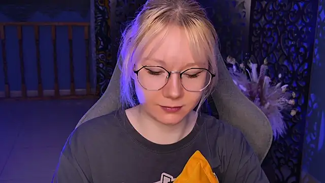 Snapshot of NancyMartinez chatting on 01.11.25 NancyMartinez online show from 01.11.25