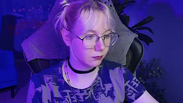 Snapshot of NancyMartinez chatting on 01.12.25 NancyMartinez online show from 01.12.25