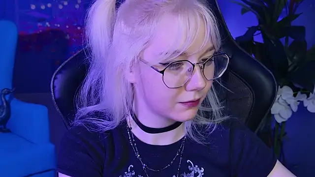 Snapshot of NancyMartinez chatting on 01.13.25 NancyMartinez online show from 01.13.25