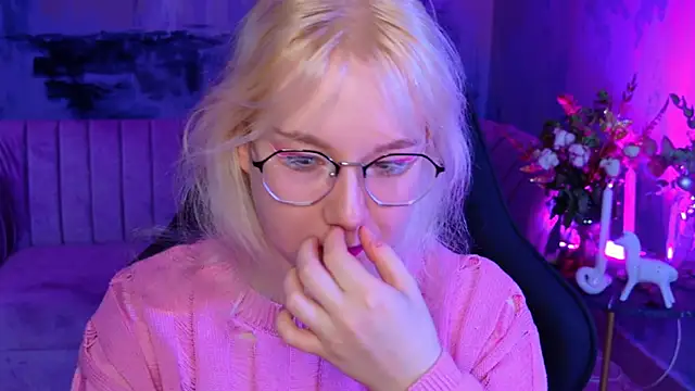 Snapshot of NancyMartinez chatting on 01.14.25 NancyMartinez online show from 01.14.25