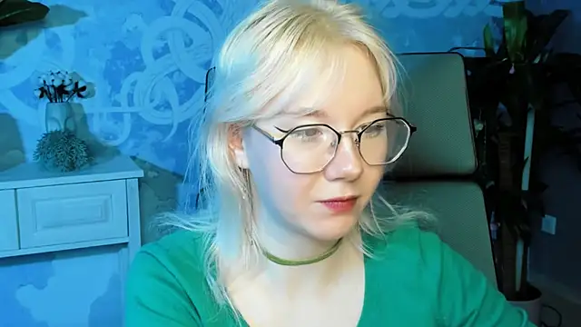 Snapshot of NancyMartinez chatting on 01.17.25 NancyMartinez online show from 01.17.25