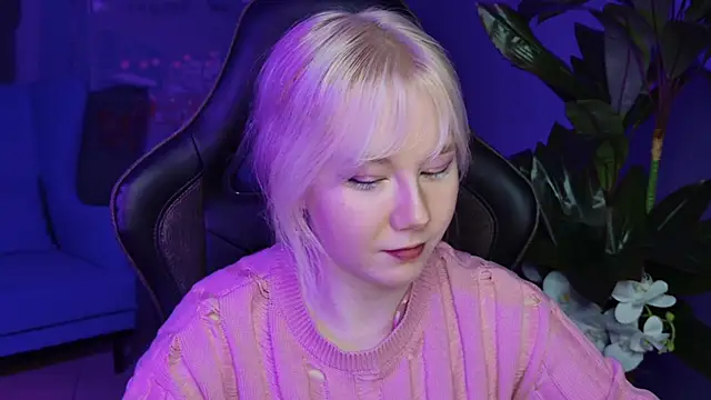 Snapshot of NancyMartinez chatting on 01.19.25 NancyMartinez online show from 01.19.25