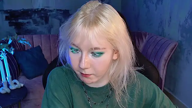 Snapshot of NancyMartinez chatting on 01.21.25 NancyMartinez online show from 01.21.25