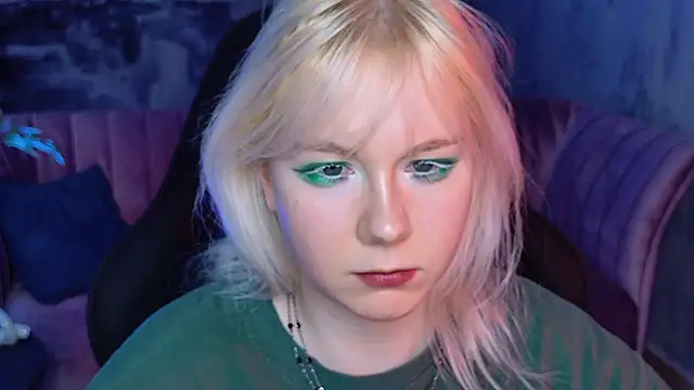 Snapshot of NancyMartinez chatting on 01.21.25 NancyMartinez online show from 01.21.25