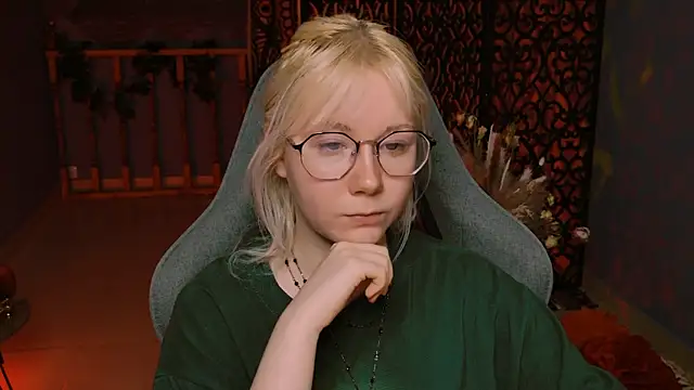 Snapshot of NancyMartinez chatting on 01.24.25 NancyMartinez online show from 01.24.25